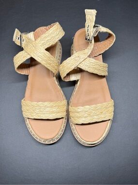 Universal Thread Braided Sandals in Beige Tan